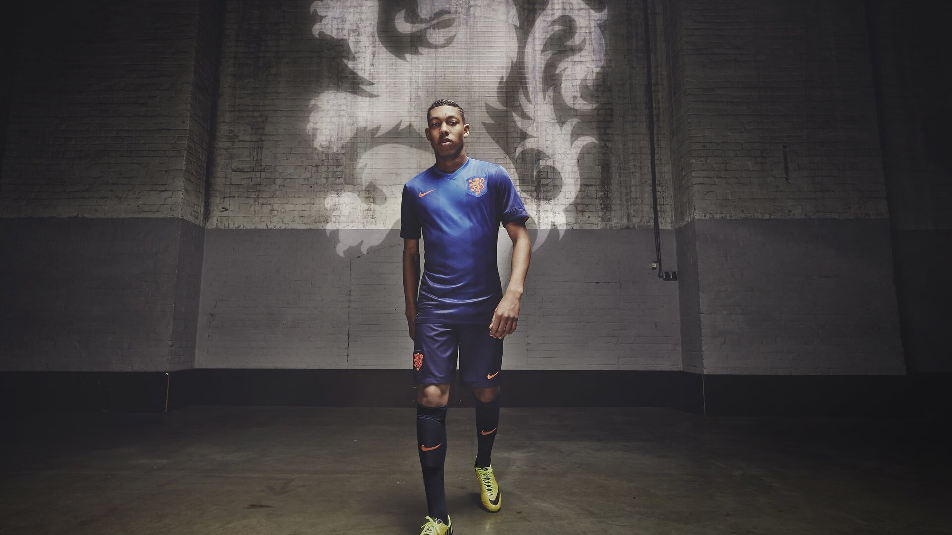 世界杯2026官网平台-王者归来，莱万多夫斯基C9登顶，战术革命引领冠军之路